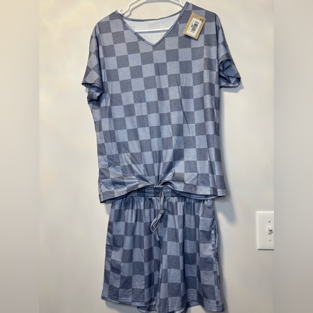 Womens Gray Checkered Soft Short Sleeve Top & Drawstring Shorts